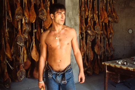 javier bardem naked|JAMON, JAMON NUDE SCENES